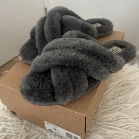 UGG Shoes - UGG Scuffita slippers - brand new
